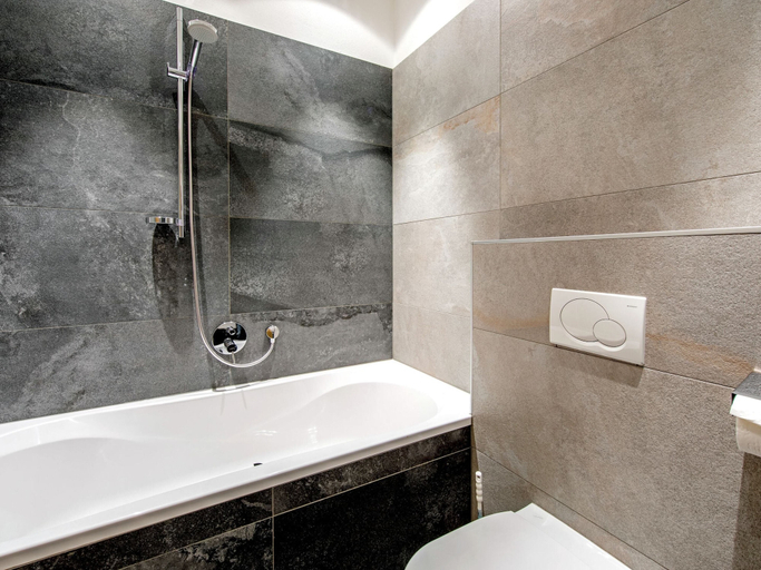 Bathroom 4, Awesome apartment in Tirol w/ , Schwaz