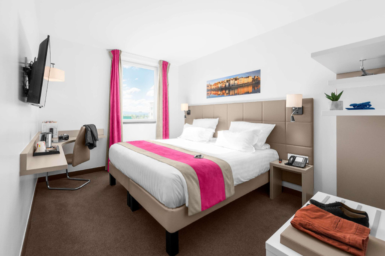 Bedroom 8