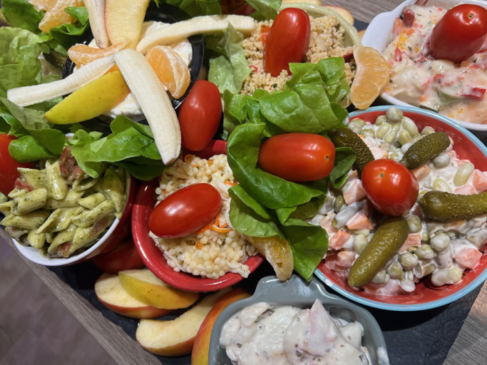 Food & Drinks 5, Maison d'Hotes Comme Chez Vous a 5 mns de Montluel A Proximite de la PLAINE de l'AIN, Ain