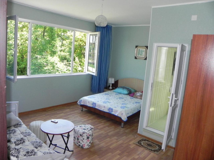 Bedroom 3, Lily Pearls Inn, Kobuleti