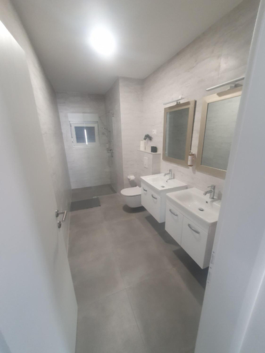 Bathroom 4, Palace Deluxe II, Trogir