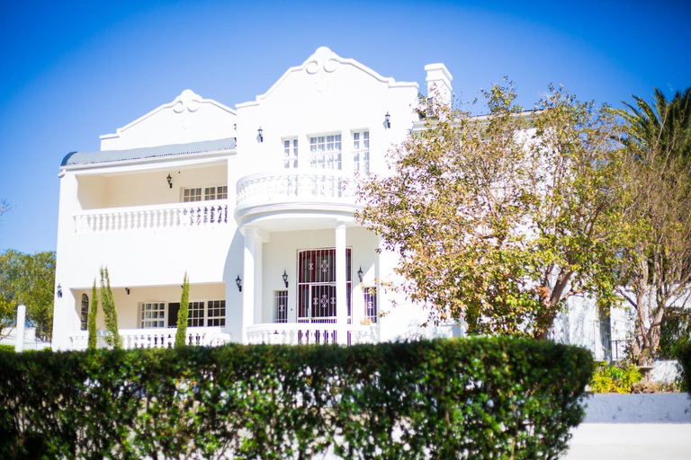 Others 5, Herberg Manor, Cacadu