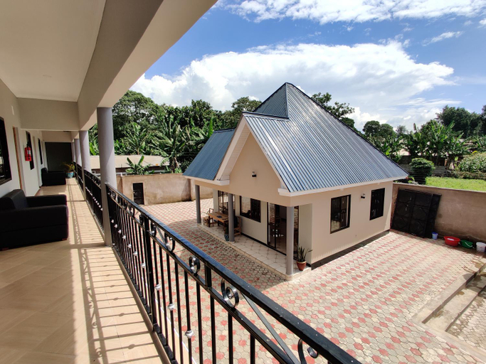 Others 5, Wanyama B&B, Arusha