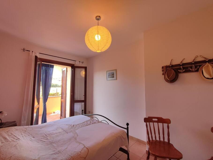 Bedroom 2, Laide Mediterranea con Spiaggia a Piedi Garage e Aria Cond, Sassari