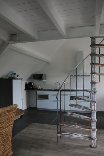 Others 5, Prins van Poederoijen, Zaltbommel
