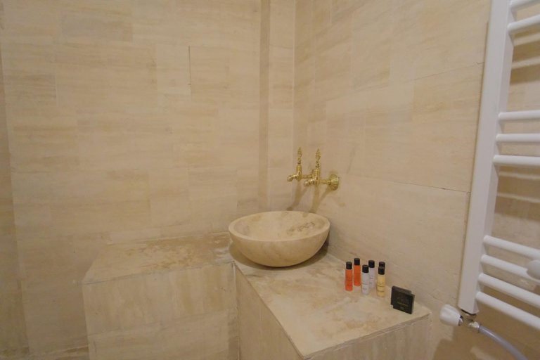 Bathroom 5, Euphoria Cave House, Nevşehir