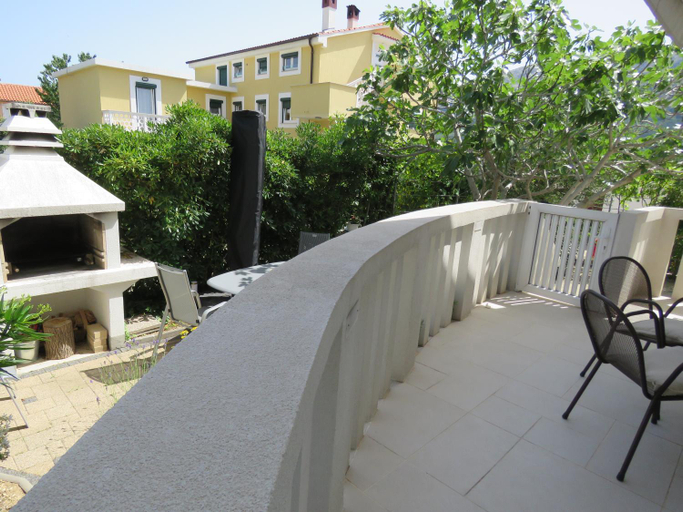 Others 5, Apartments IDa II, Baška