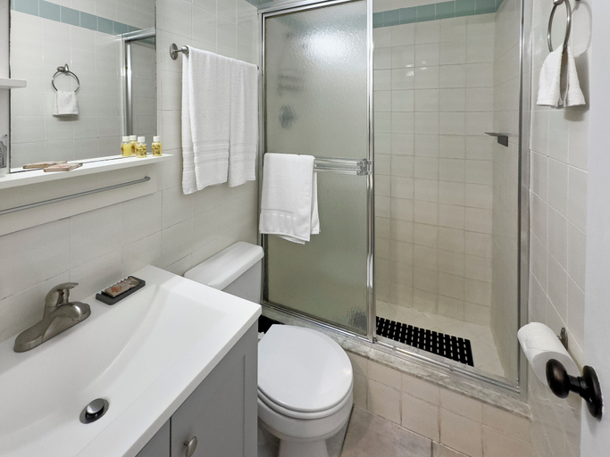 Bathroom 4, HOLLYWOOD SUNRISE, Broward