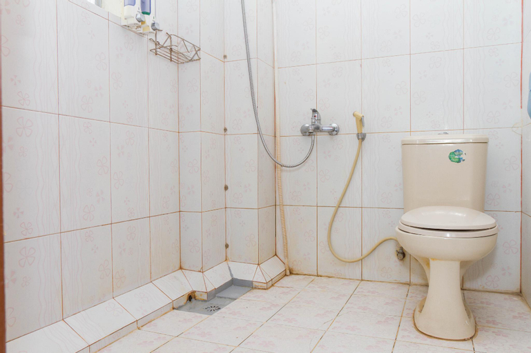 Bathroom 6