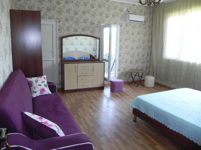 Bedroom 2, Lily Pearls Inn, Kobuleti