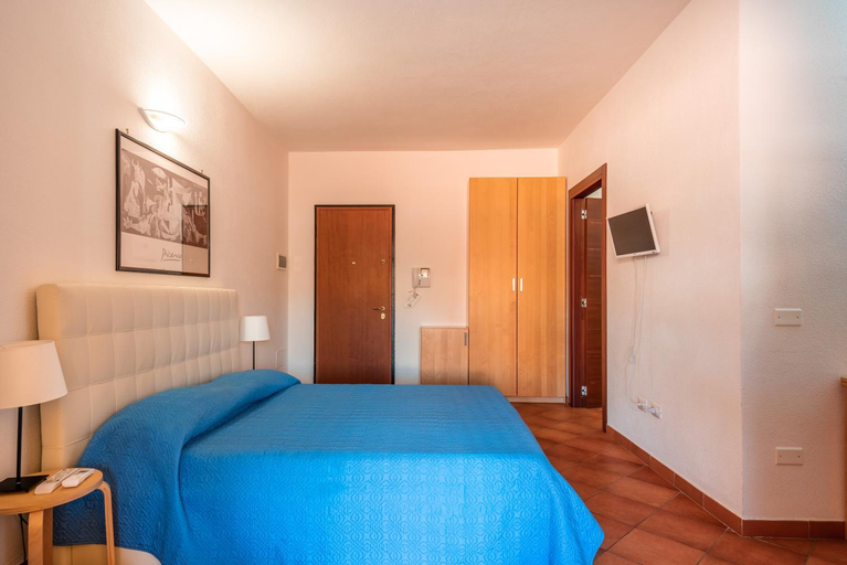 Bedroom 2, Relaxing Cristal Blu Studio sleeps 3, Olbia-Tempio