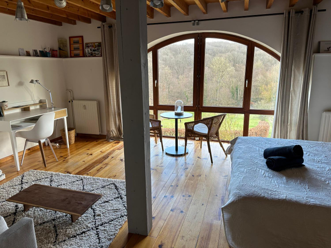 Bathroom, Les deux chambres au dessus de la colline, Namur