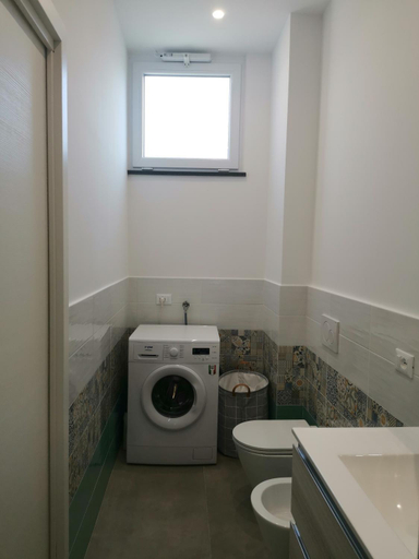 Others 4, Casa Verdemare, Napoli