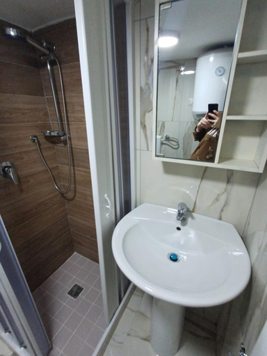 Others 5, B&B la Tina, Napoli
