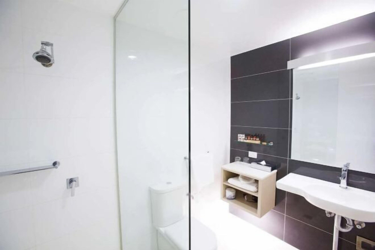 Bathroom 6