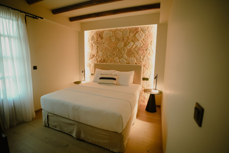 Bedroom 5, Mones, Thessaly