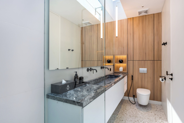 Bathroom 11