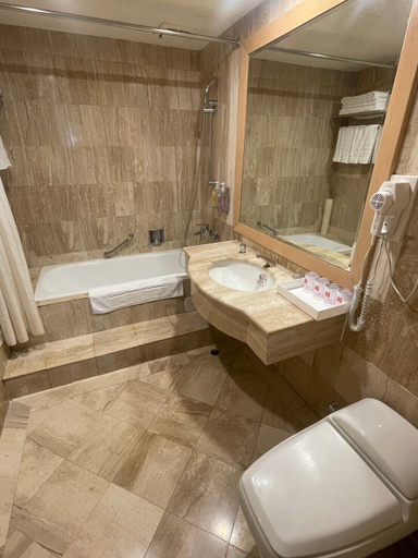 Bathroom 4, Chuto Plaza Hotel, Taoyuan