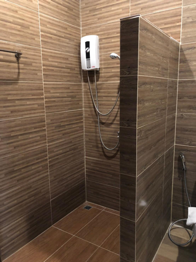 Bathroom 7