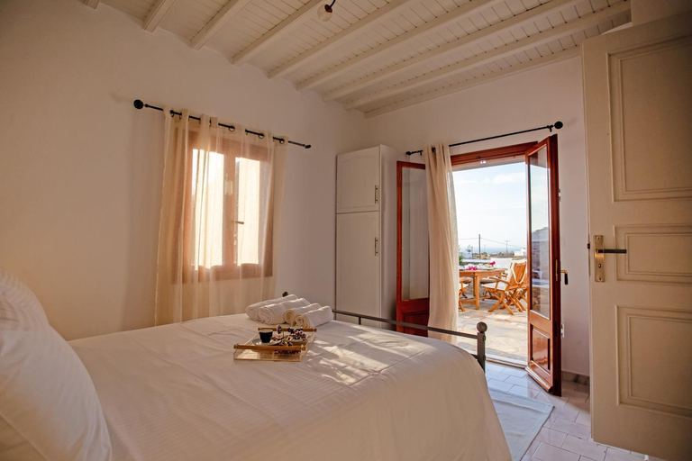 Others 5, Villa Dimitra, South Aegean