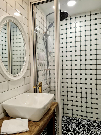 Others 5, Stewart Hotel at 67 By EVR - Newly Renovated 2024, Pulau Penang