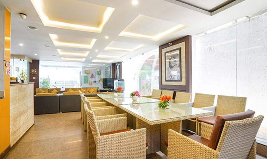 Food & Drinks 3, Fabhotel The Kings Suites, Bangalore