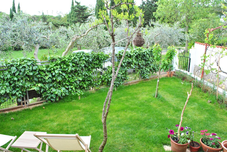 4, Apartment Dragun, Pula