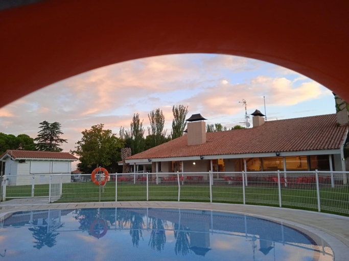Others 4, Albergue Zaragoza Camping, Zaragoza