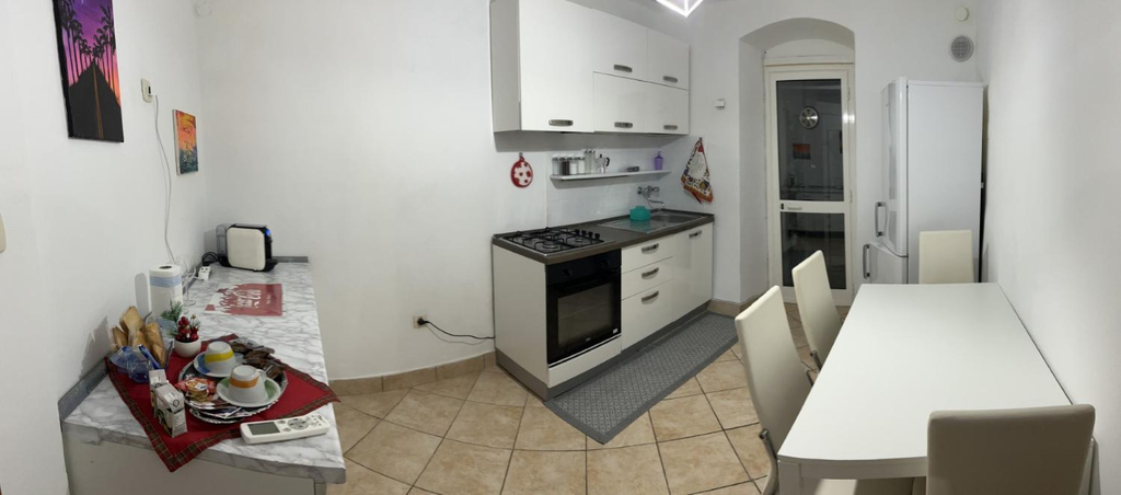 Others 4, Seal Home, Genova