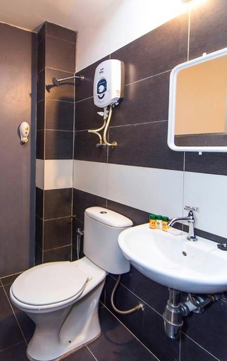 Bathroom 5, Intime Hotel Kuchai Lama, Kuala Lumpur