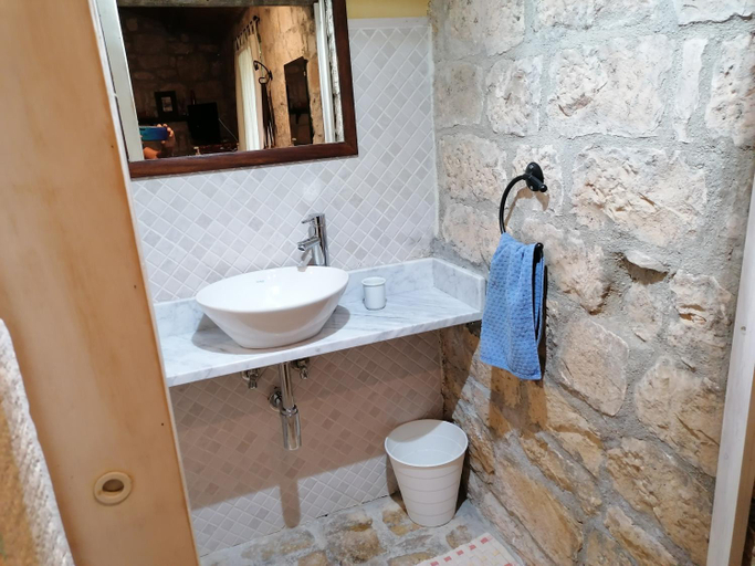 Bathroom 4, Oasi di Campagna, Ragusa