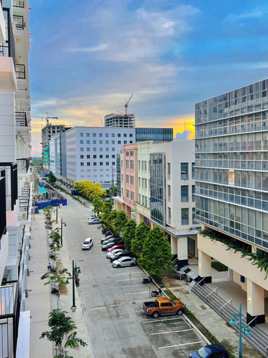 Exterior & Views 2, Hubomoto Megaworld Suites, Iloilo City