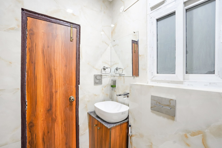 Bathroom 3, Fabhotel Prime Emporio Villa By Sbg, Gautam Buddha Nagar