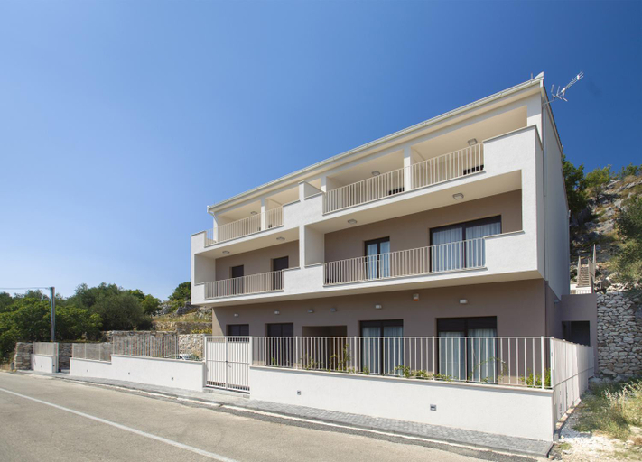 Others 3, Villa Eol, Omiš