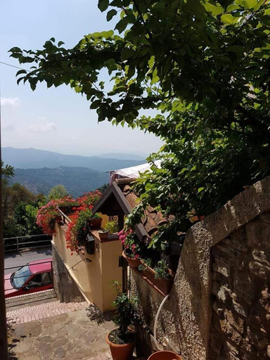 Others 2, B&B Antonella, Salerno