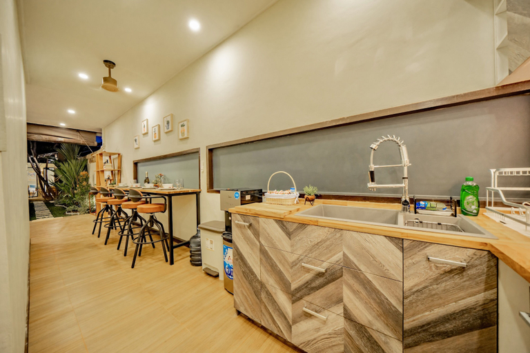 Food & Drinks 5, Villa Domino, Badung