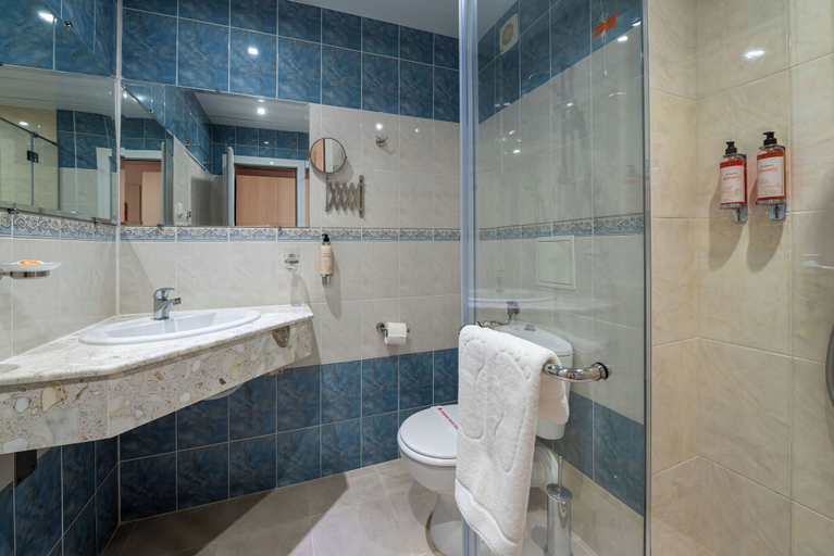 Bathroom 5, Aphrodite Beach Hotel, Nesebar