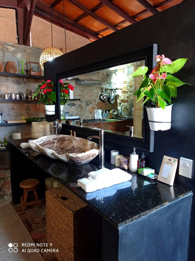 Food & Drinks, Hotel Bendita Luna Salchi, Dist. Pochutla