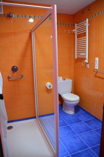 Bathroom 5, Loop INN Hostel Santiago De Compostela, A Coruña