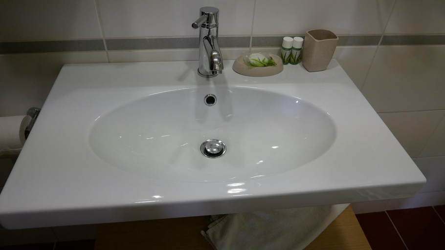 Bathroom 5, Vikos Hotel, Epirus