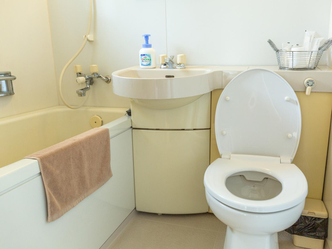 Bathroom 5, 直島町ふるさと海の家 つつじ荘 Seaside Stay Tsutsuji-so, Naoshima