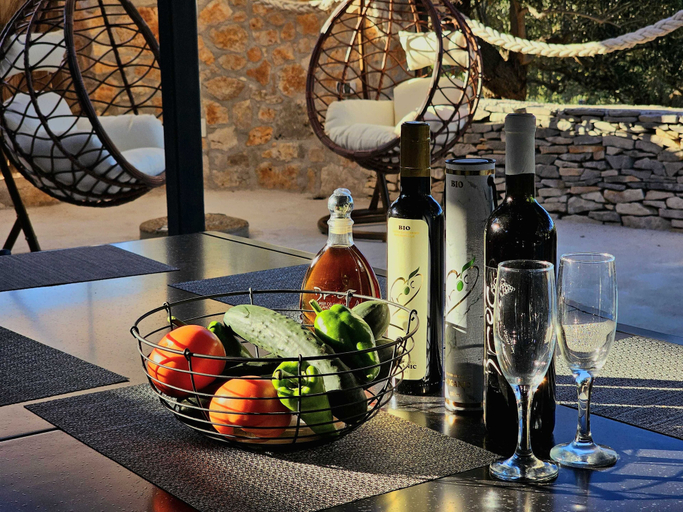 Food & Drinks 5, Villa Broč, Postira