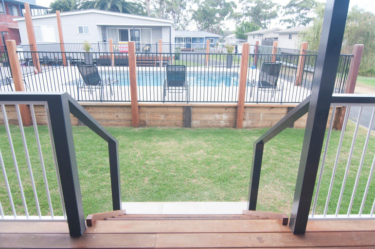 Others 5, Laguna Lodge waterfront accommodation Sussex Inlet, Shoalhaven - Pt B
