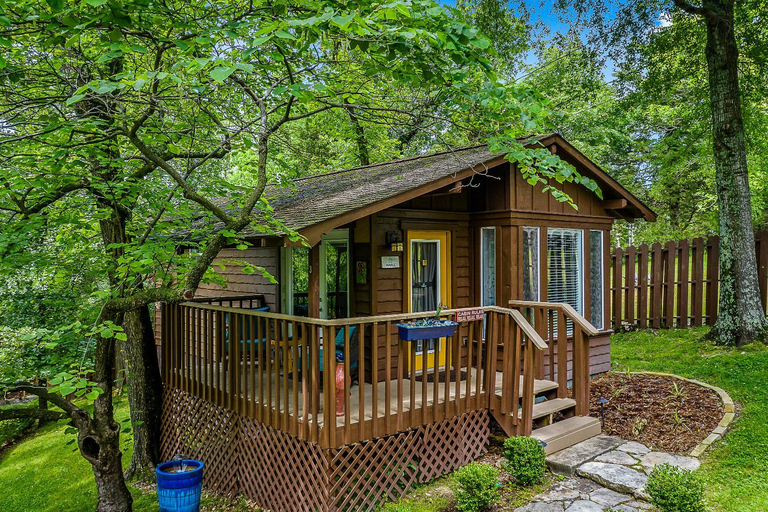 Others 3, The Woods Cabins, Carroll