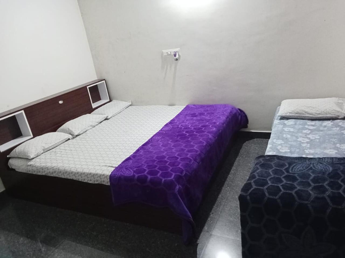 Bedroom 2, Varsha Homestay, Chikmagalur
