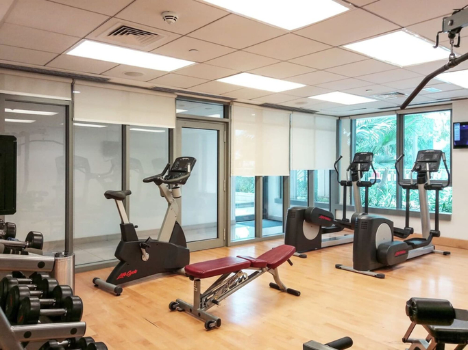 Room 4, Silkhaus Fountains View Prime Downtown Gym Pool, Dubai