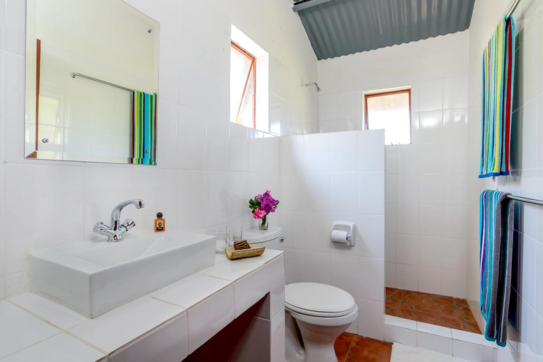 Bathroom, Waterberg Wilderness - ONE Namibia, Omatako