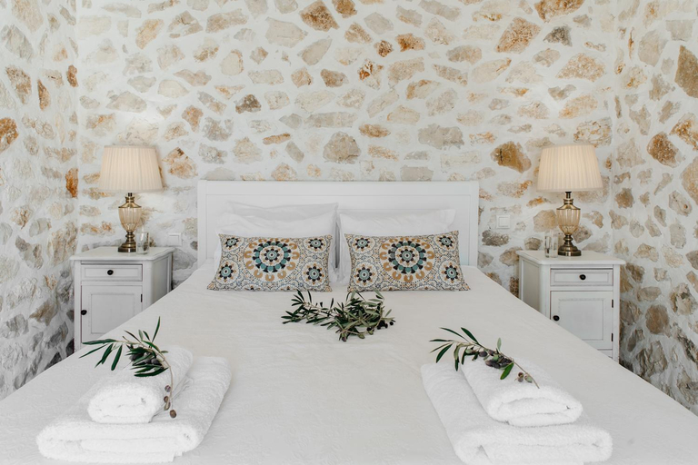 Others 4, Villa Spitaki, Ionian Islands