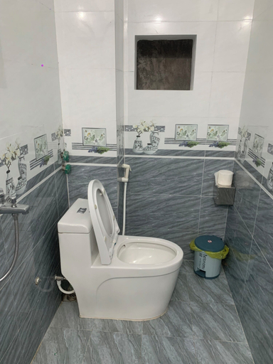 Bathroom 3, Tamcoc White Swan Hostel, Hoa Lư