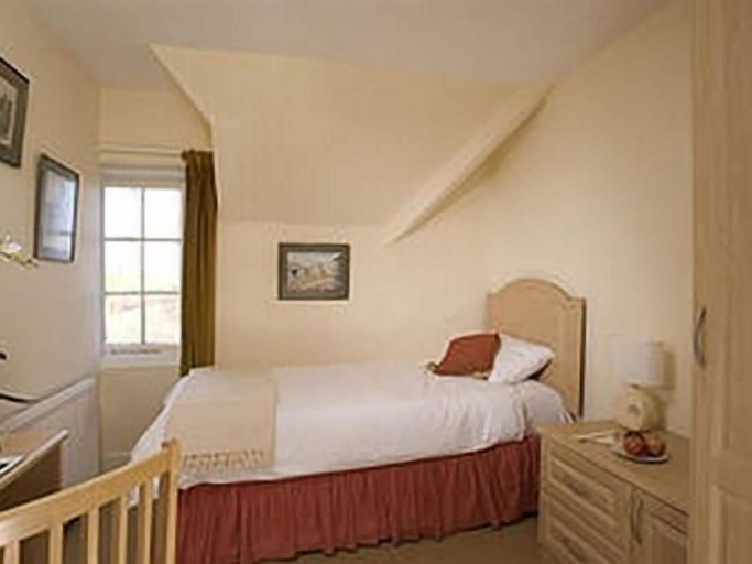 Bedroom 5, Manston Guest House, Dorset